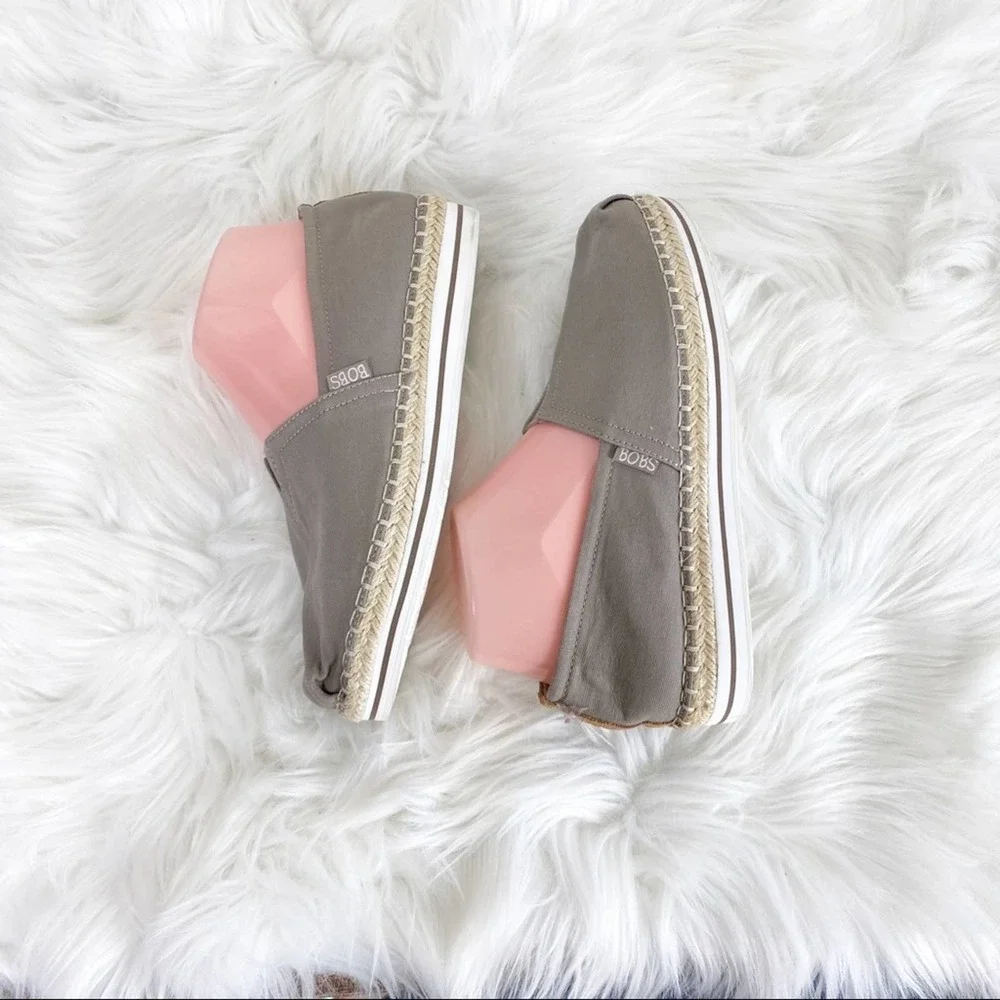 Bobs Skechers memory Foam espadrille sneakers Sz8